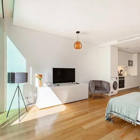 Stylish At Matosinhos (Porto)