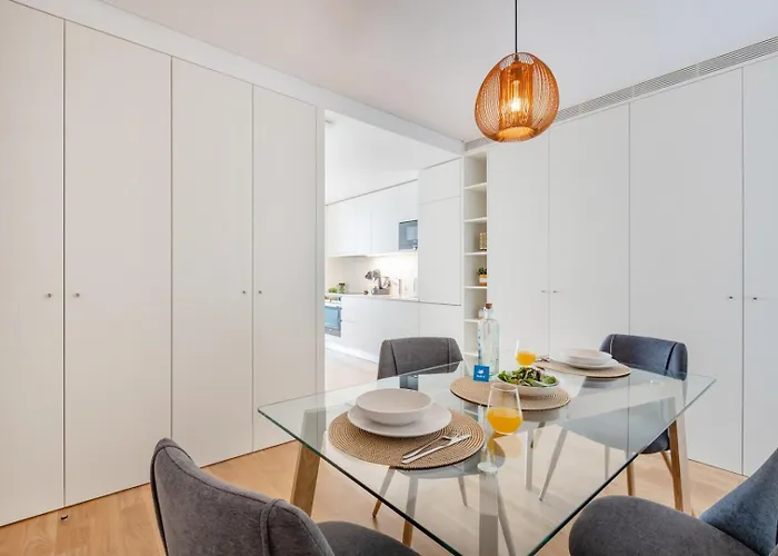 Apartment Stylish @ *